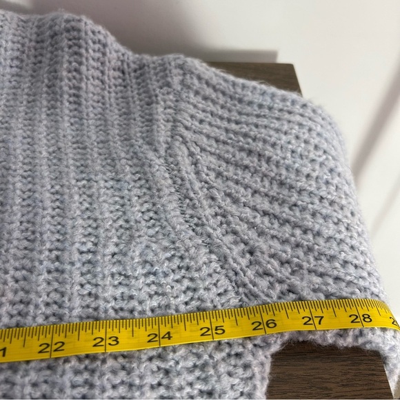 NWT garage Cozy Gray Turtleneck Sweater L - Picture 9 of 11